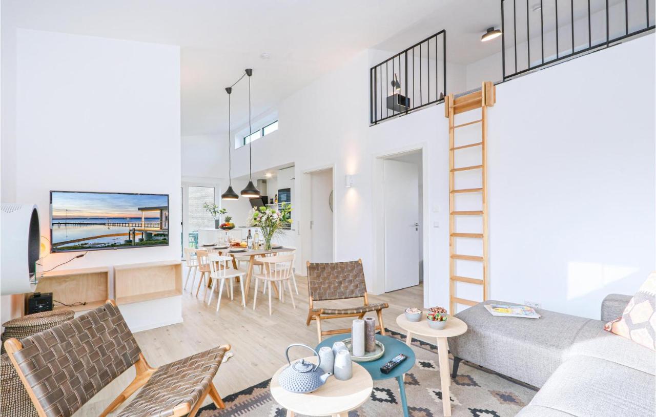 3 Bedroom Awesome Home In Lembruch-Duemmer See Экстерьер фото