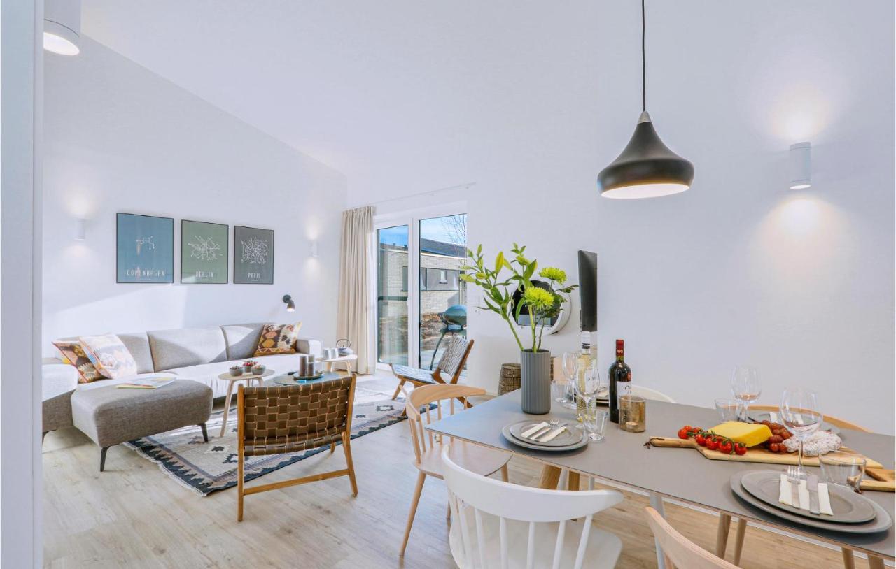 3 Bedroom Awesome Home In Lembruch-Duemmer See Экстерьер фото