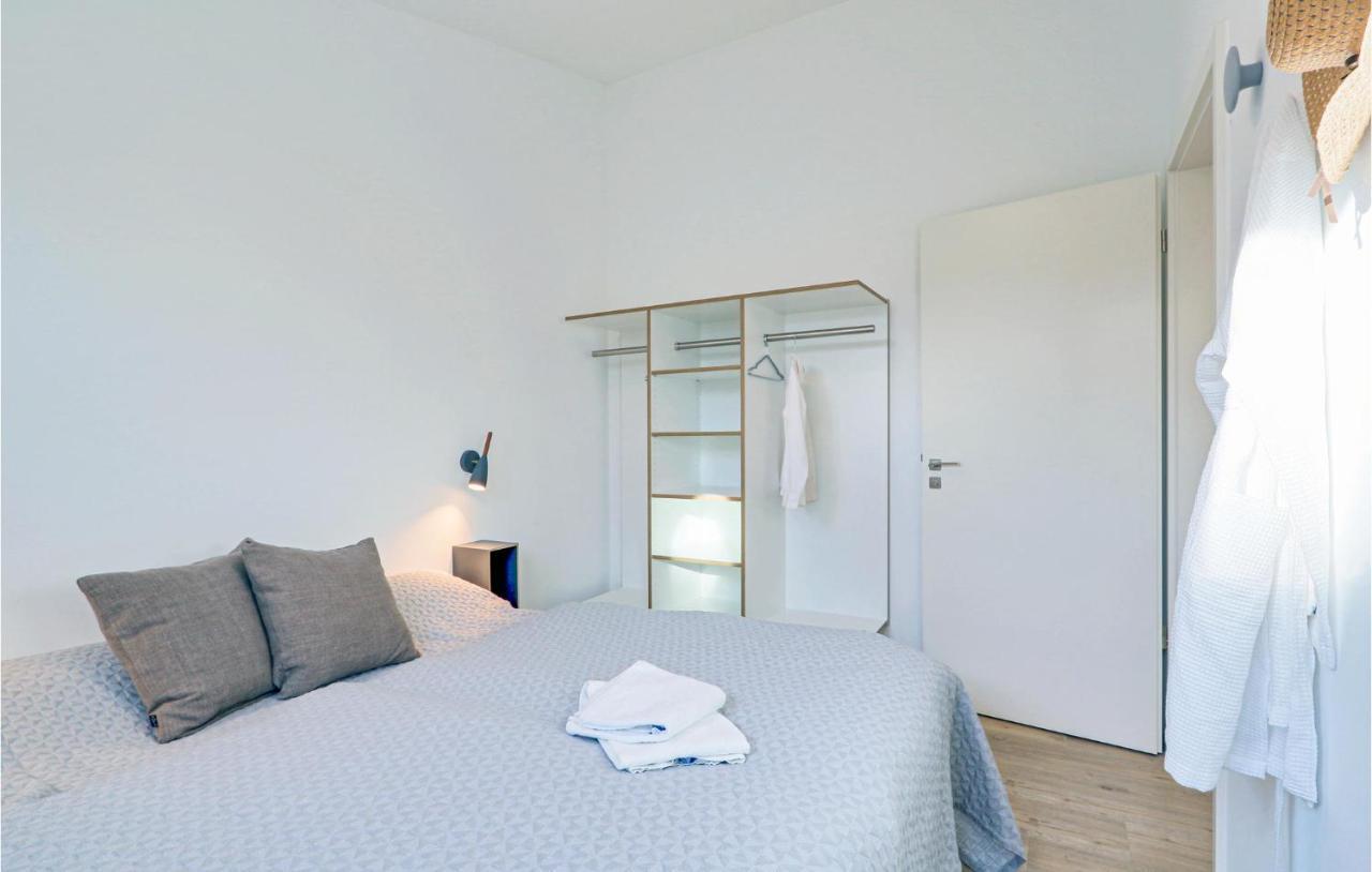 3 Bedroom Awesome Home In Lembruch-Duemmer See Экстерьер фото