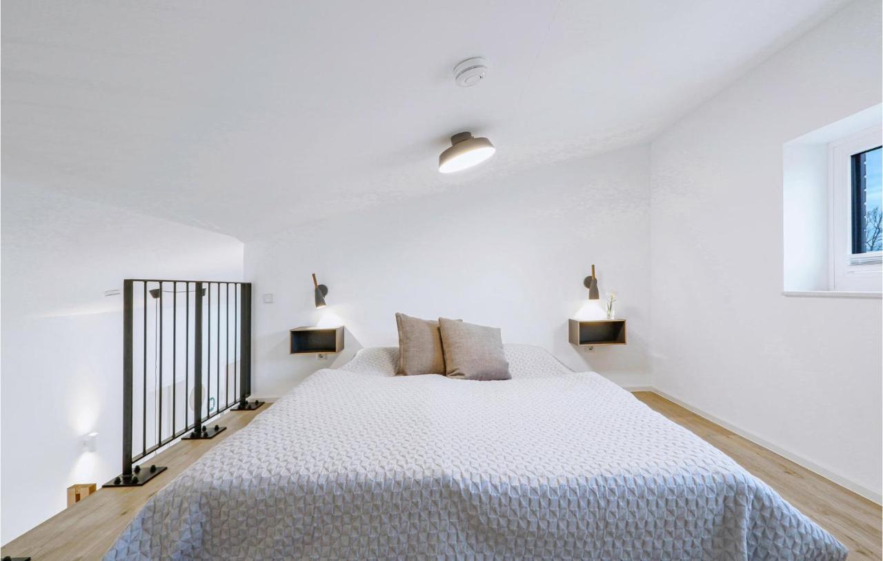 3 Bedroom Awesome Home In Lembruch-Duemmer See Экстерьер фото